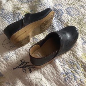 Clogs